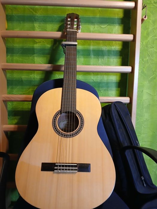 Gitara klasyczna everplay EV-133 z pokrowcem i kapodastrem
