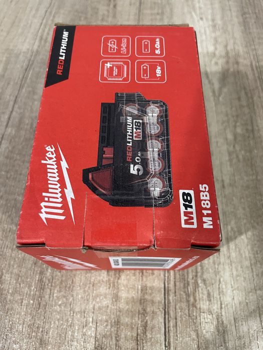 Akumulator MILWAUKEE M18B5 5,0 AH nowy, gratis bity