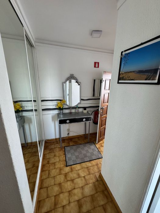 Alugo quarto Portimão a professor