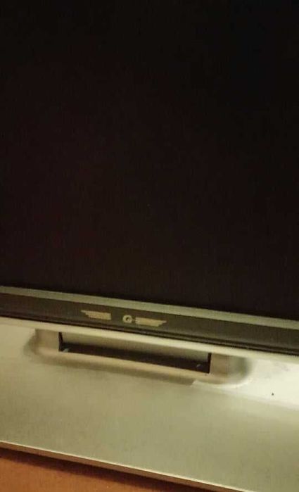 Televisão/Monitor AG (PARA PEÇAS)