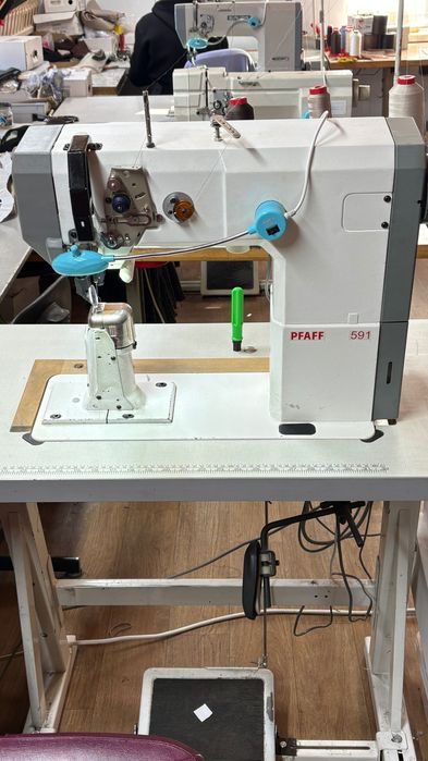 Продам швейні колонкові машинки