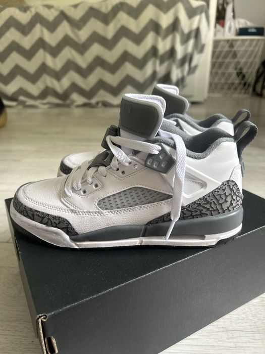 Jordan Spizike Low