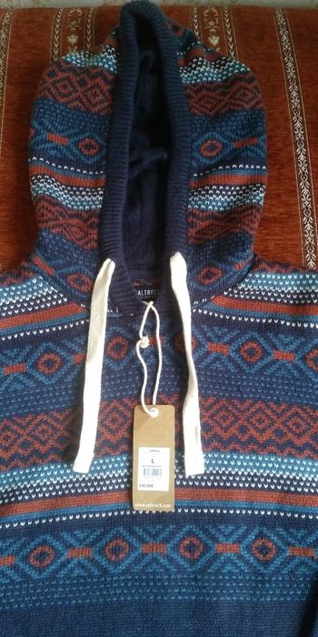 Свитер мужской с капюшоном L