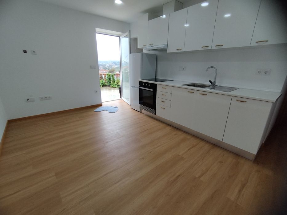 Andar moradia T2 em Coura, Nine