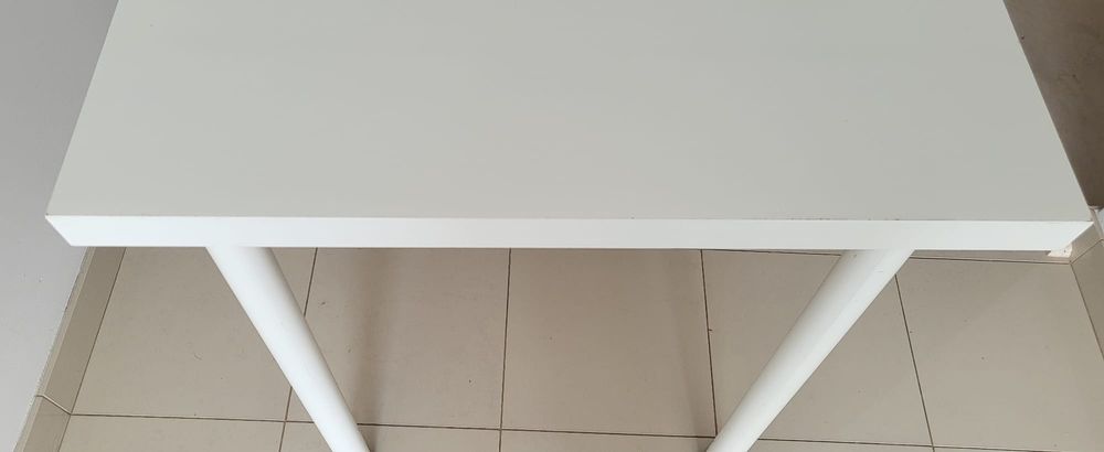Mesa branca Ikea