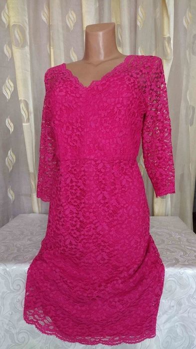 Кружевное нарядное платье