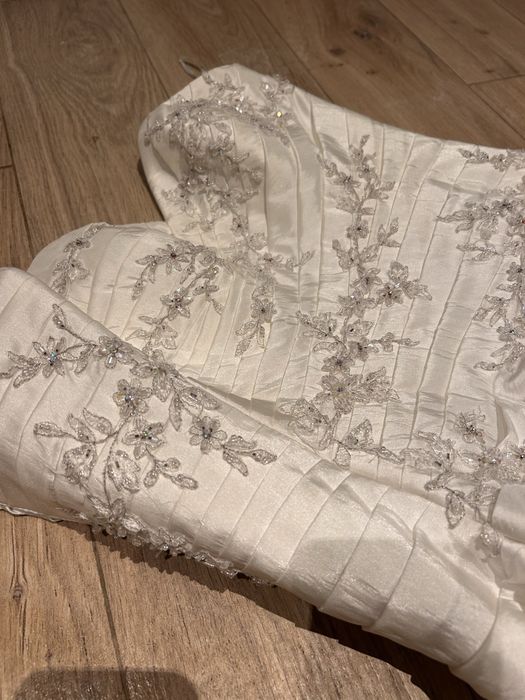 Suknia Ślubna San Patrick Pronovias Group  model Levande R. 36/38