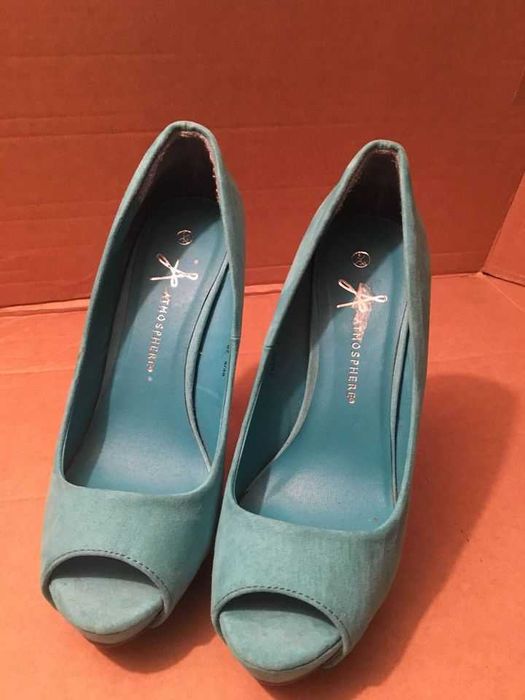 Sapato aberto à frente - T.38