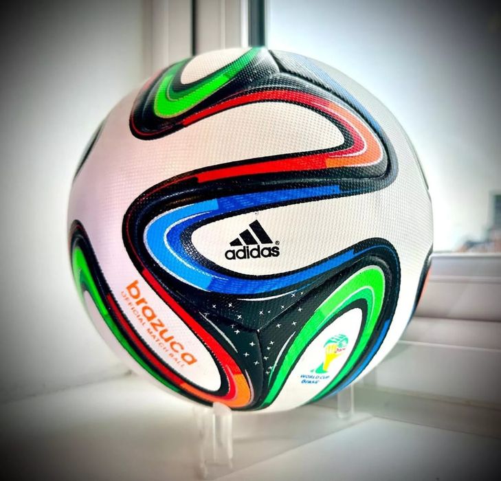 Piłka nożna Adidas Brazuca 2014
