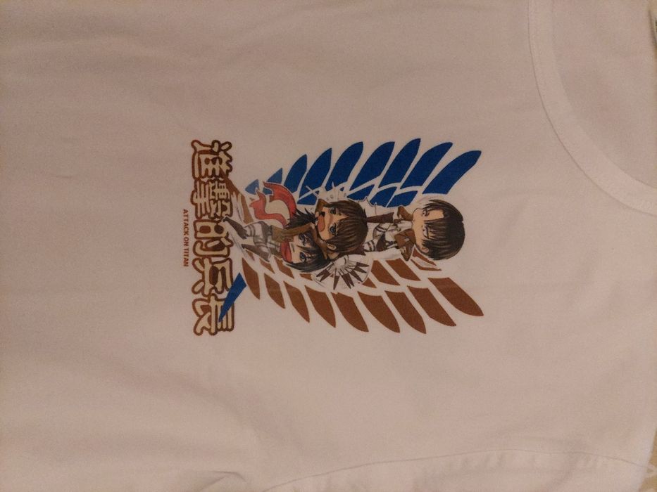T-shirt attack on titan