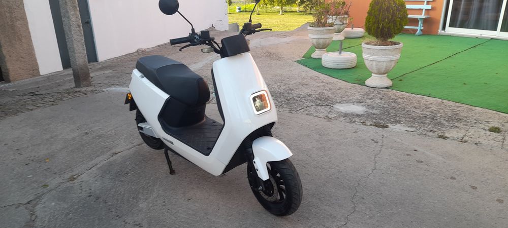 Moto eletrica matriculada