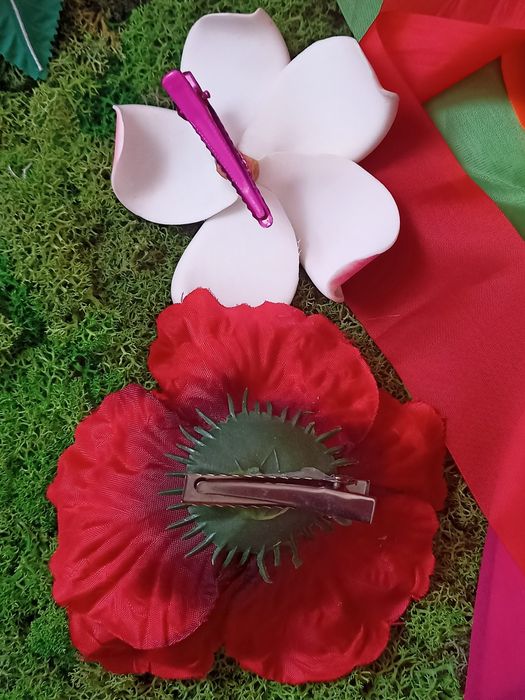 Веночек с лентами и бусы