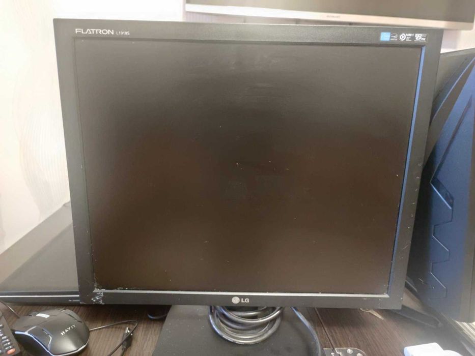Монітор LG 19  TFT