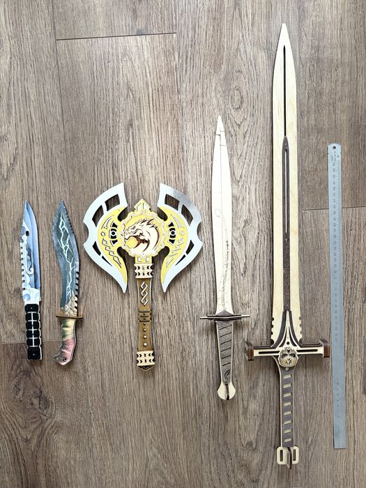 Подарунок фанату драконів (набір мечів та ножів)