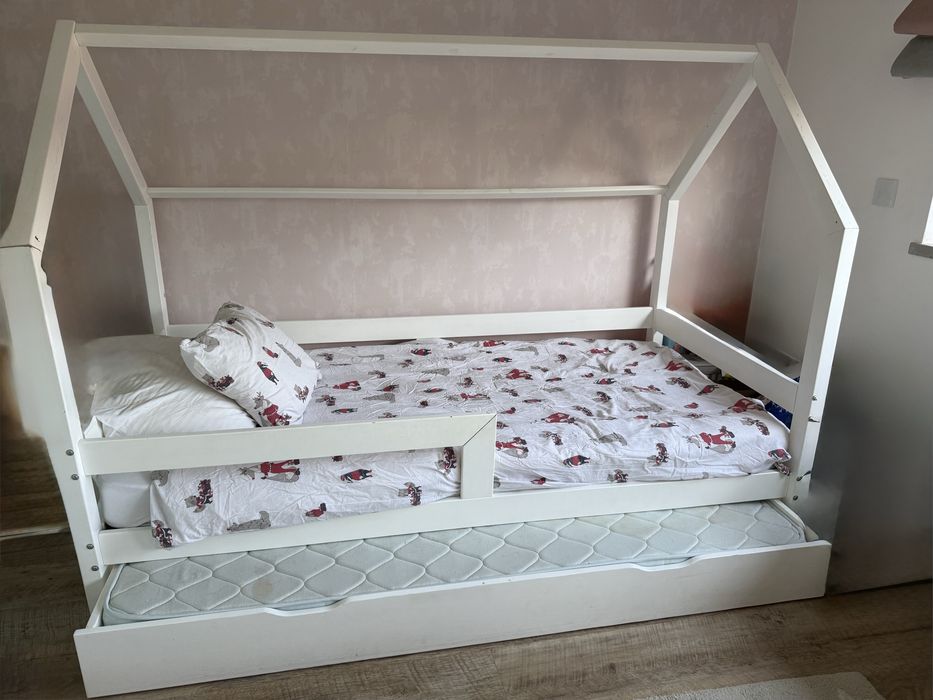 Cama de criança com gaveta e colchão