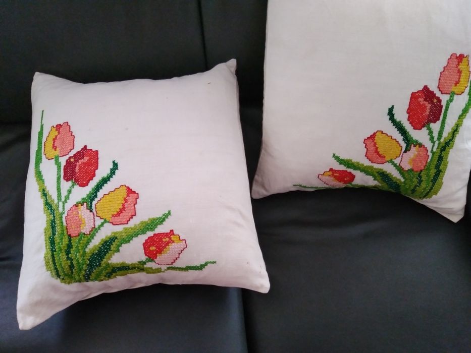 Almofadas de linho feitas á mão