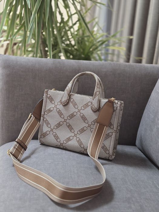 Продам сумочку MICHAEL KORS Gigi Small(оригінал)