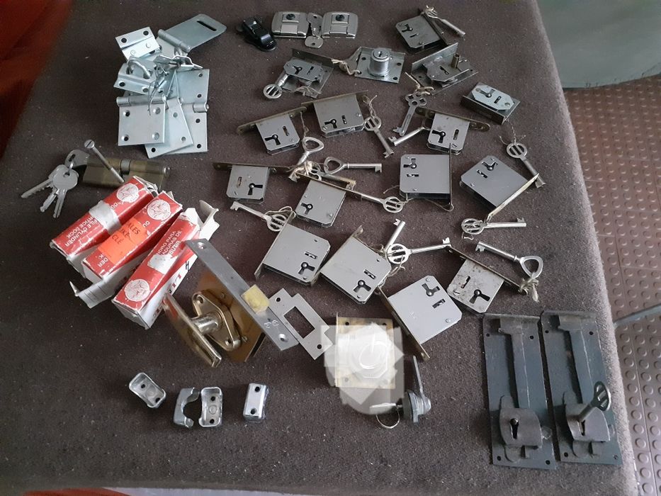 Conjunto de 5 alicates estado de novo.