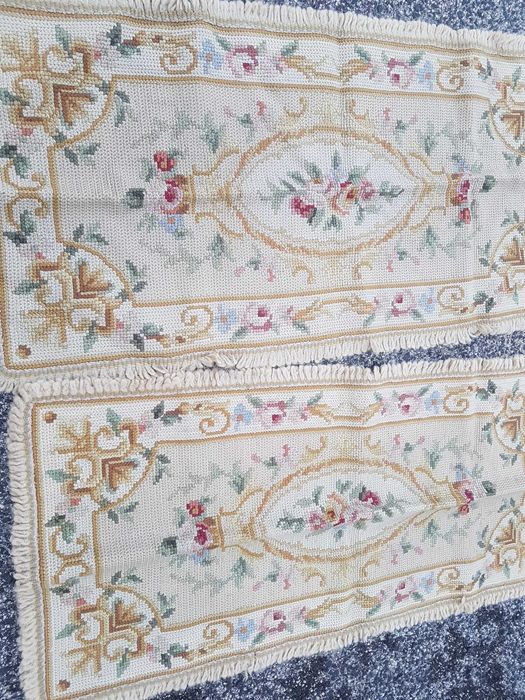 Conjunto tapetes Arraiolos quarto