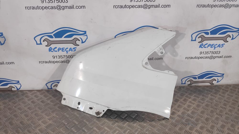 GUARDA-LAMAS ESQUERDO FORD 1561051 FORD TRANSIT FA GUARDA LAMAS