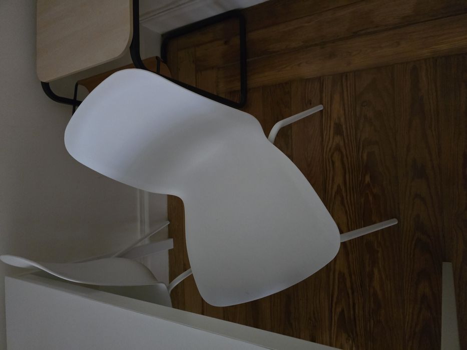 Mesa Viahls IKEA + 4 cadeiras Lidas Ikea