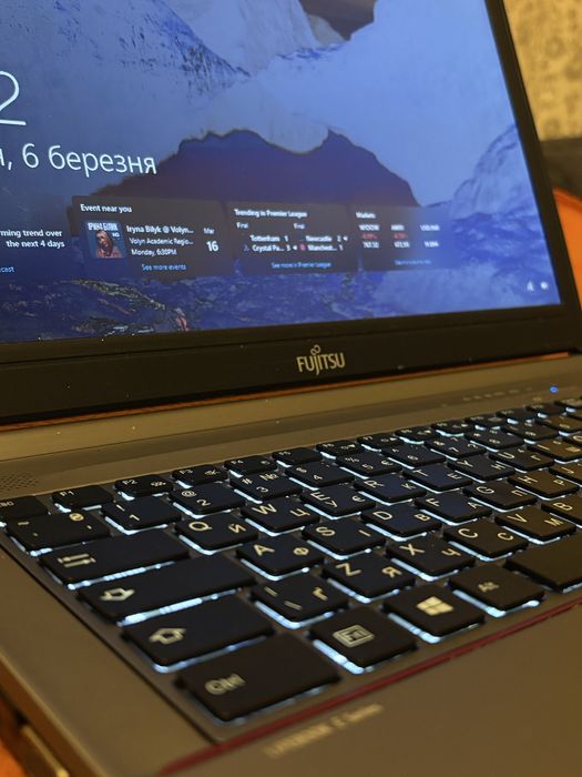 Ноутбук Fujitsu Lifebook E744