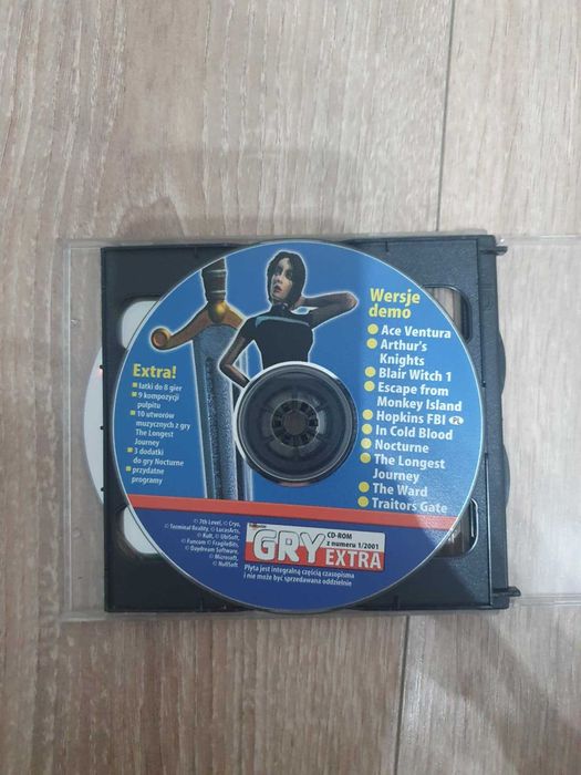 Komputer świat 1/2001 Dema Flojd PC