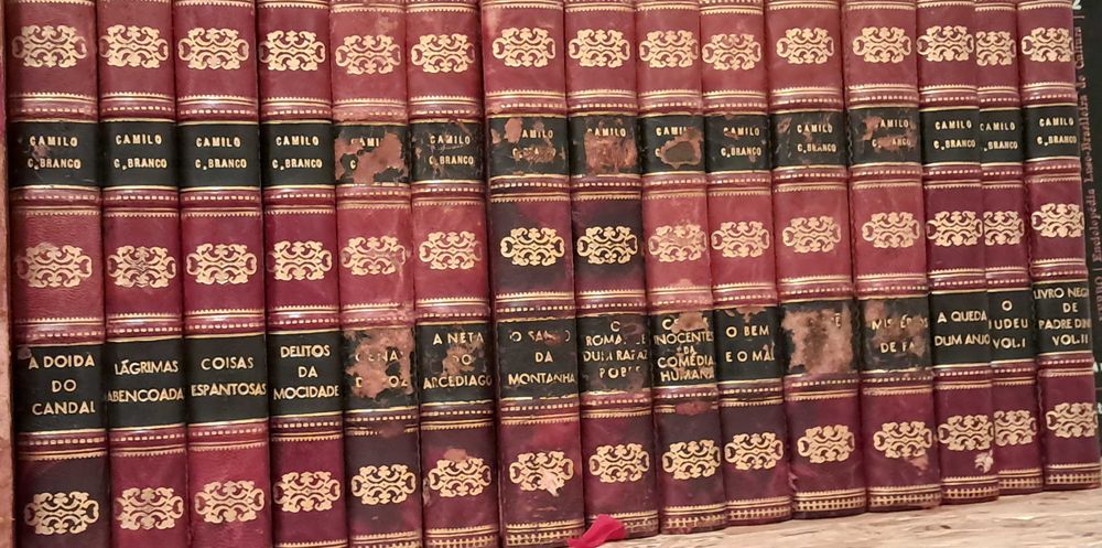 Colecção de 15 livros antigos do Camilo C. Branco.
