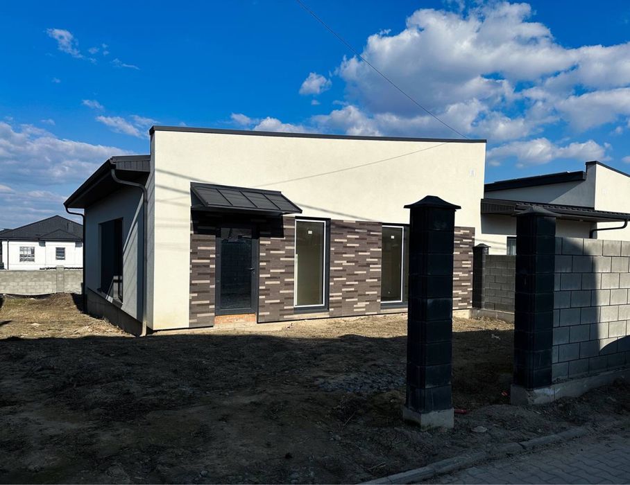 Продам котедж 100м2, р-н Райський сад.