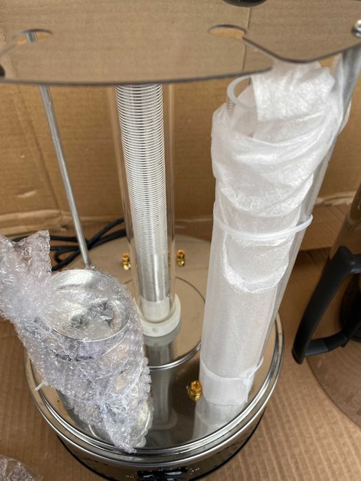 Электрошашлычница на 6 шампуров с таймером. Помощница. Новая в коробке