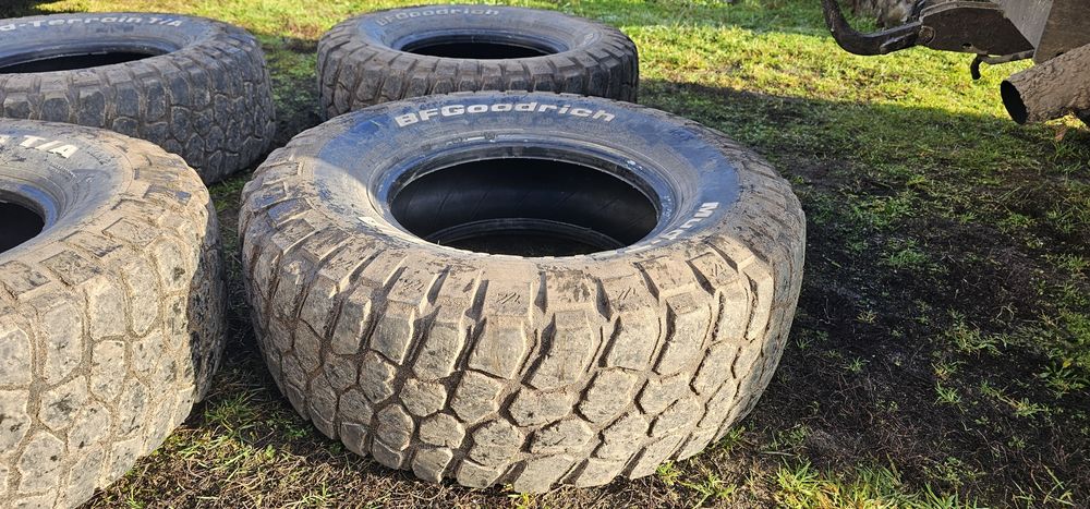 285/75/16 bfgoodrich mud-terrain  T/A