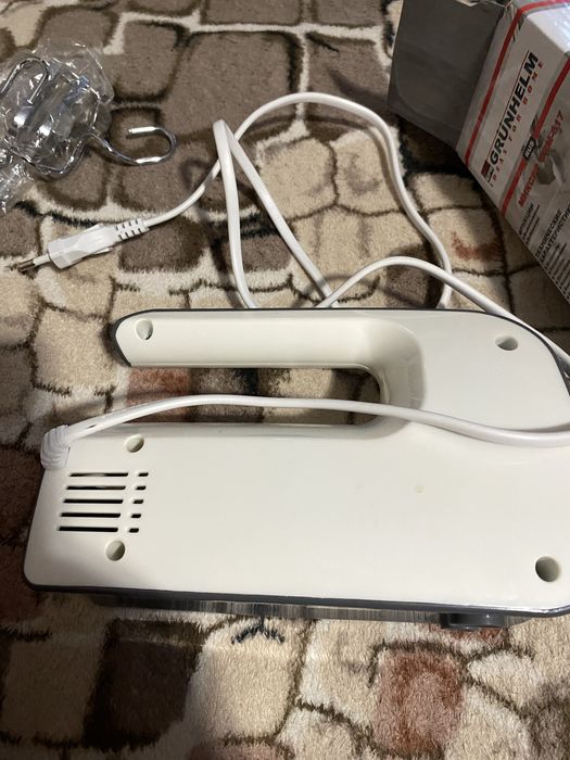 Ручний міксер Grunhelm GRM 617 300 Вт.