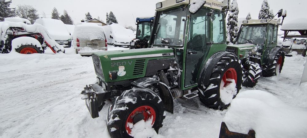 Ciągnik sadowniczy Fendt 260V  280V