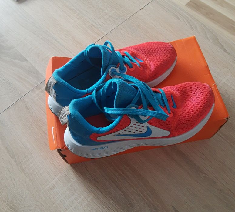 Buty sportowe firmy Nike