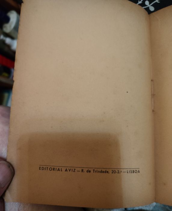 Livro Crónicas de Londres - Eça de Queiroz (1.ª Edição 1944) - IMPECÁVEL & NUMERADO