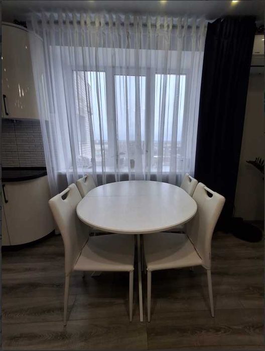 Продам Трикімнатну Квартиру , з Автономним Опаленням .Ремонт , техніка