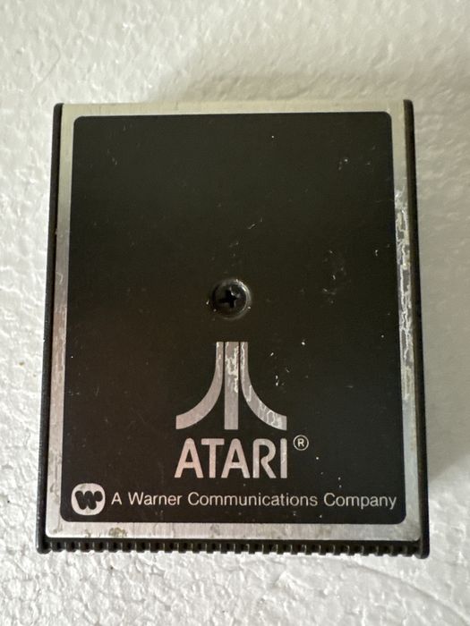 Defender  - cartridge, gra na Atari XE XL 600 800