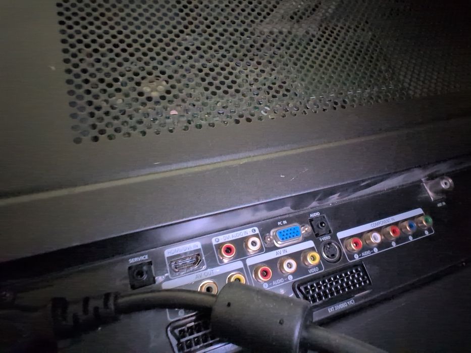 Якісна плазма 42 дюйми з HDMI