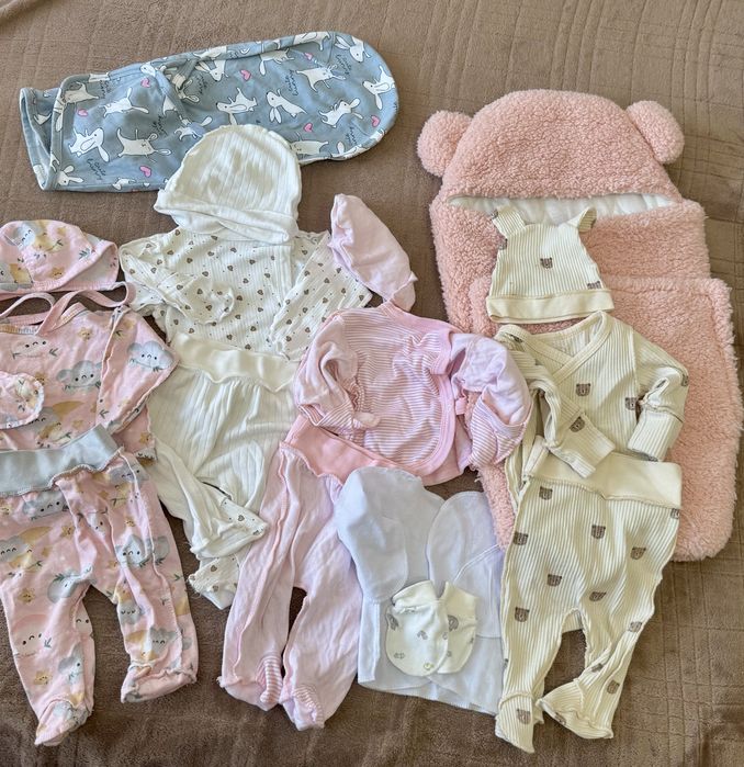 Набір для новонародженого. Одяг в пологовий
