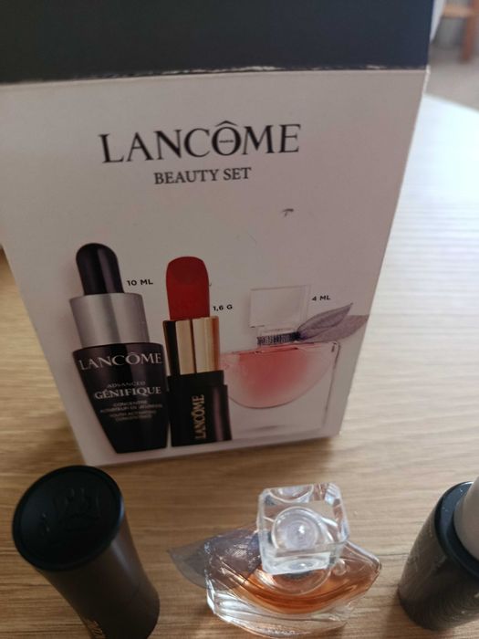 Zestaw Lancome - pomadka nr 505 perfumy i serum