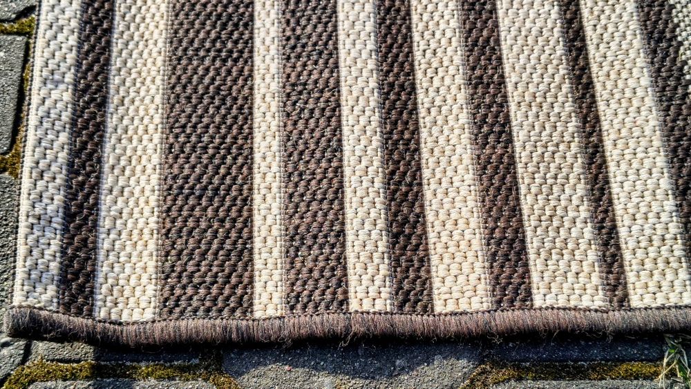 Dywan 160 x 120 cm stan jak Nowy