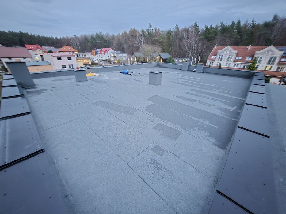 Dekarz, usługi dekarskie. Papa termozgrzewalna.