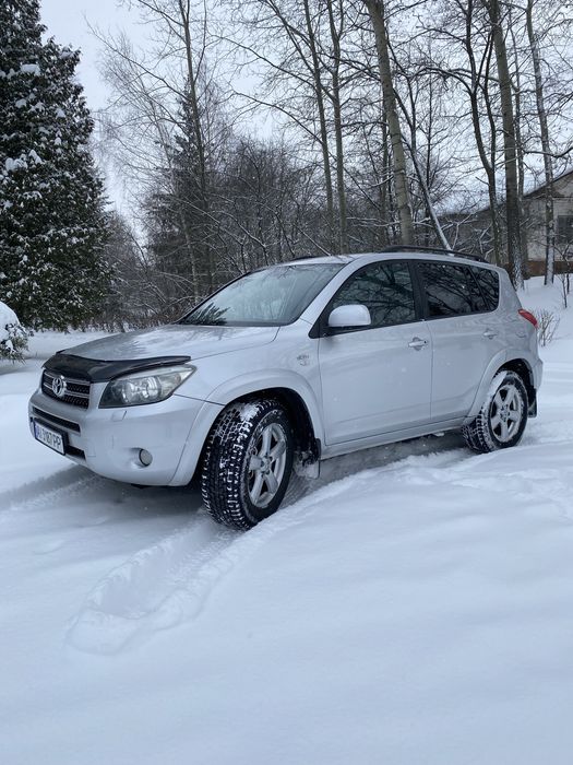 Toyota   Rav 4.