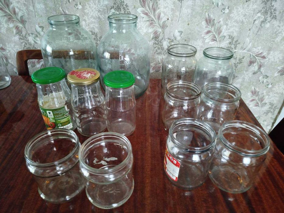 Банки 3л, 0,5л, 4л, кришки