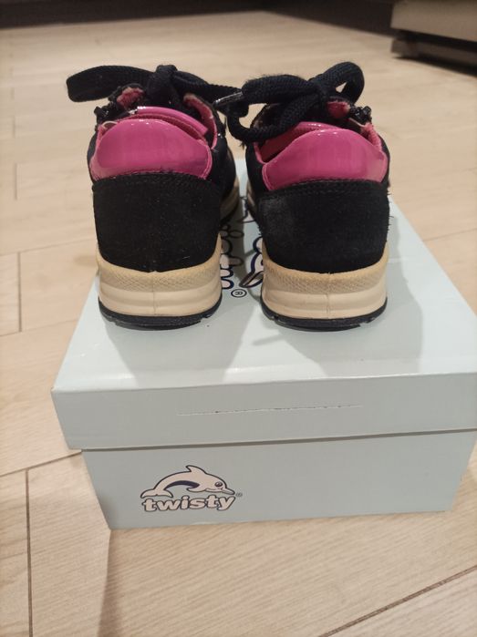 Buty dla dziewczynki