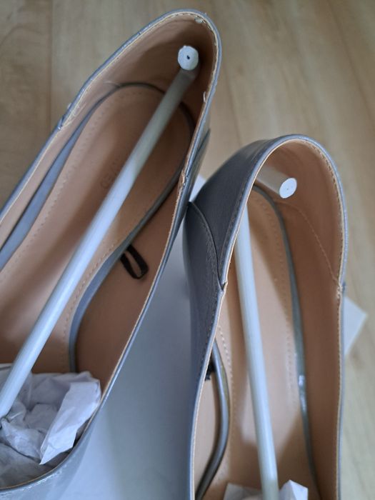 Szpilki Reserved, szare, rozmiar 38, buty
