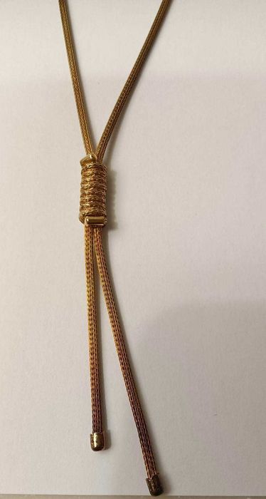 Conjunto novo de corrente e pulseira .