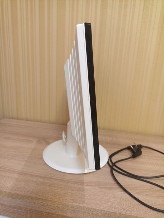 Продам монитор в шикарном состоянии