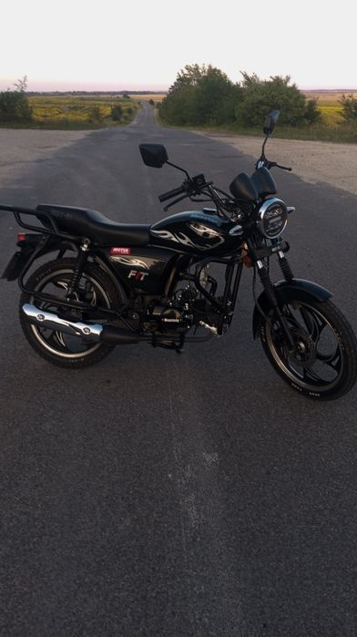 Mustang fit 125 MT-8