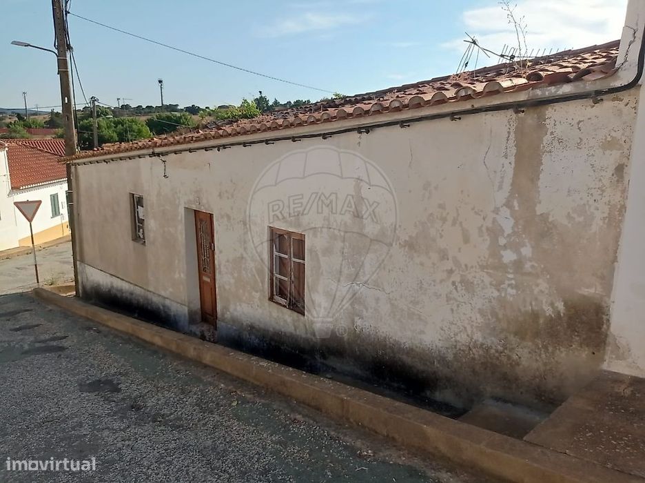 Moradia T4 para venda